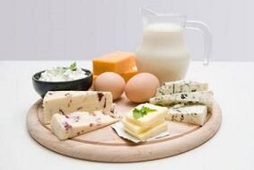 Яйца, нежирные молочные и кисломолочные продукты для белковой диеты